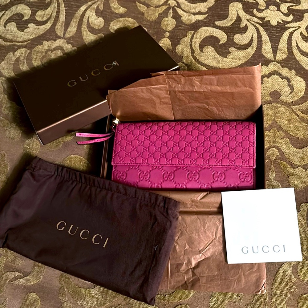 Gucci Raspberry Guccissima leather long wallet full inclusion with COA